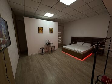 аренда квартиры под офис в центре: 1 бөлмө, Душ кабинасы, Жаздык, жууркан-төшөк каптары, Кондиционер