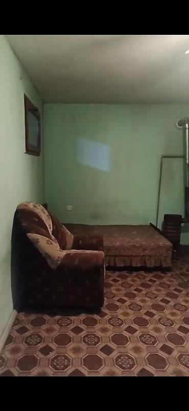 1 комнатная квартира студия: Kirayə üçün kiçik həyət evi (studyo tipli) - Plan: bir otaq + ayrıca — 2