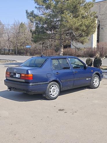 Volkswagen: Volkswagen Vento: 1993 г., 2 л, Ручные, Бензин, Седан — 5