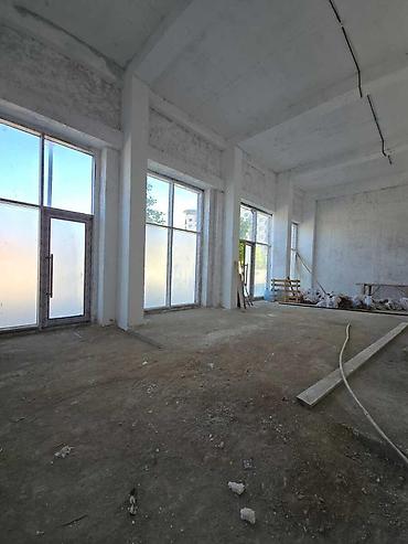qaraba: İcarəyə verilir obyekt 131 m², Ağ şəhər q. 4 600 AZN/ay 131 m² Sahə — 1