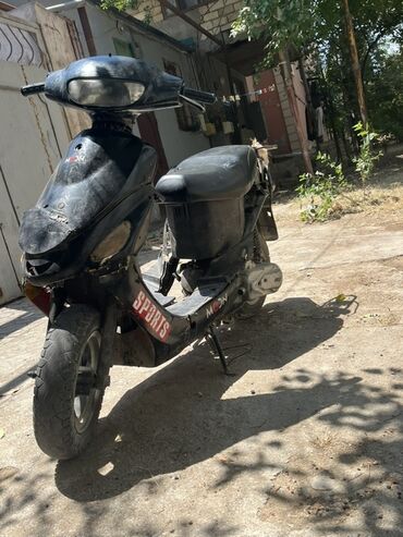 Yağlar və avtokimyəvi maddələr: Moon 50 sm3, 2019 il, 50000 km