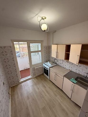 Продажа квартир: 4 комнаты, 99 м², 12 мкр 106 серия, 1 этаж, Старый ремонт — 5