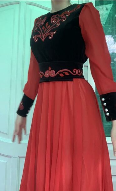 детские вечерние платья на прокат: Национальное киргизское платье размер 44