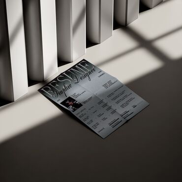 Графические дизайнеры: Графический дизайнер. 21 — 2