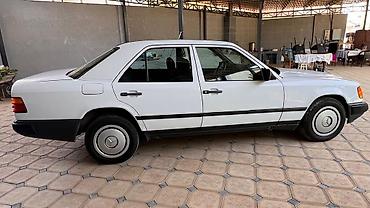 bud e9: Mercedes-Benz E-Class: 1988 г., 2 л, Механика, Бензин, Седан — 4