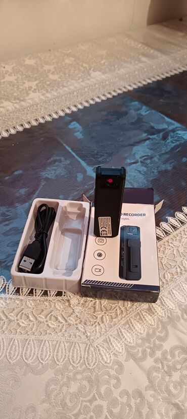telefon akse: Gezinti ucun kamera yaxa ve ya cibe taxilir)