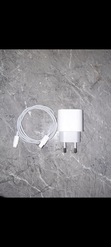 islenmis notbuk: Adapter Apple, 20 Vt, İşlənmiş