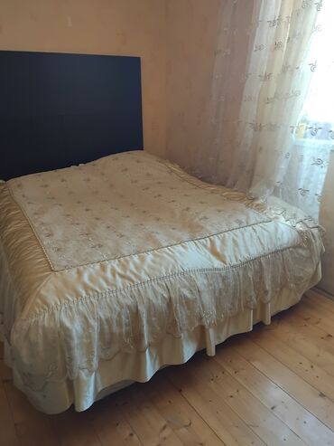двуспальная кровать с матрасом: Покрывало Для кровати