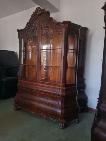 Stilske vitrine: Vitrina u odlicnom stanju. Visina 215cm Sirina 155cm Dubina 45 cm — 10