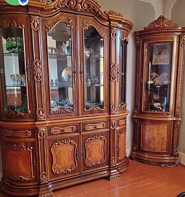 ev ucun mebel dolab: Klassik üslubda vitrinli bufet dəsti - Material: təbii ağac karkas — 1