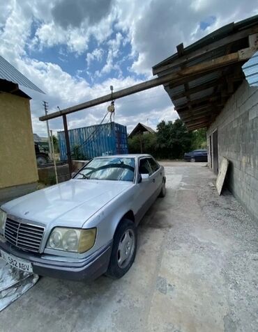 продаю авто мерс: Mercedes-Benz W124: 1992 г., 2.3 л, Механика, Бензин, Седан