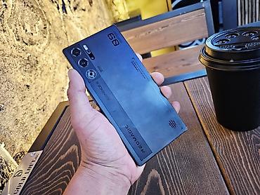 ZTE Axon 9 Pro, Б/у, 256 ГБ, цвет - Черный, 1 SIM, 2 SIM