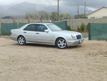 Mercedes-Benz: Mercedes-Benz A 210: 1999 г., 3.2 л, Автомат, Бензин, Седан