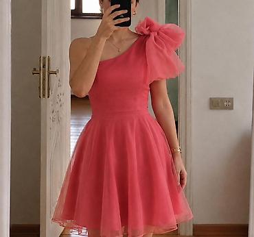 rezin şifon fasonlar: Təsviri: - Rəng: parlaq qızılgül/çəhrayı - Model: bir çiyinli — 1