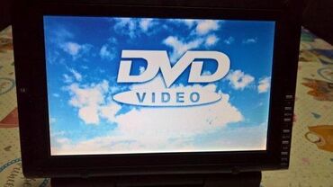 DVD i Blu-ray plejeri: DVD player 9 incha Ispravan — 11