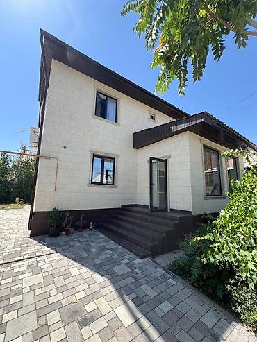 Үйлөр: 5 бөлмө, 150 м², 4 соток, Бишкек, Менчик ээси — 2