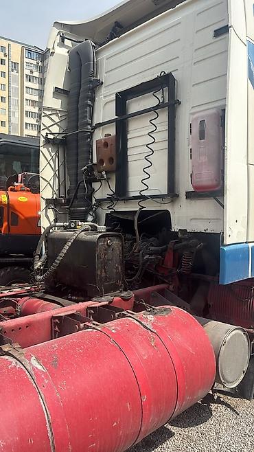прицеп на вольво: Тягач, Volvo — 4