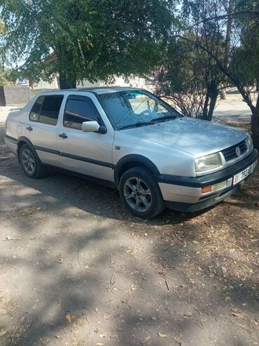 фольсваген жета: Volkswagen Vento: 1994 г., 1.8 л, Механика, Бензин, Седан