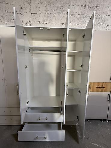 Стулья для зала: Стул для зала, Новый, Дерево — 22