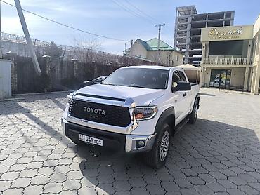 буксиры: Toyota Тундра: 2017 г., 5.7 л, Автомат, Бензин, Пикап — 3