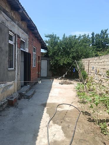 Daşınmaz əmlak: 4 otaqlı, 3 kv. m, Kredit yoxdur, Orta təmir — 2