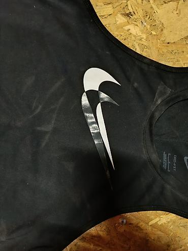 Gornji i donji deo: Prodajem nike originale razne haljina ranac trenerke duksevi na lalafo.rs — 24 Gornji i donji deo: Prodajem nike originale razne haljina ranac trenerke duksevi — 24