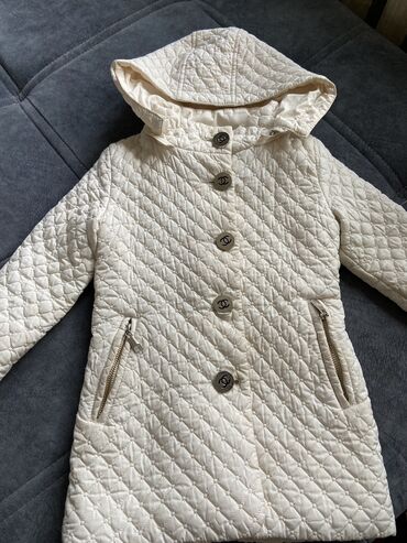 next курточка: Стеганная курточка на девочку подкладка флис на 4-5 лет