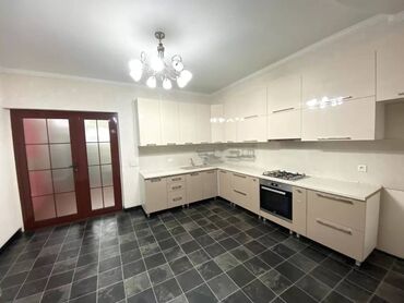 куплю квартиру в жалалабаде: 3 комнаты, 135 м², Элитка, 5 этаж