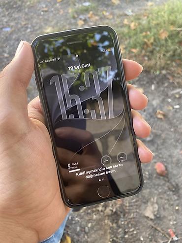 ikinci əl iphone: IPhone SE 2020, 128 GB, Qara, Simsiz şarj — 1