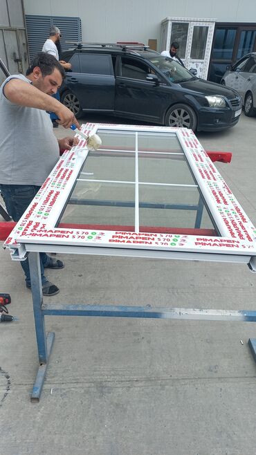 Plastik pəncərələr: Plasti̇k, alümi̇ni̇um və şüşə qapı pəncərə sifarişi.

şəbəkəli̇ — 6