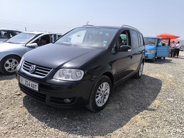 купить шины 23560 r18: Volkswagen Touran: 2003 г., 1.6 л, Механика, Бензин, Минивэн