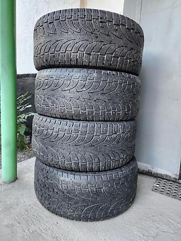 d 110: Шины 275 / 40 / R 20, Зимняя шипованная, Б/у, Комплект, Pirelli — 2