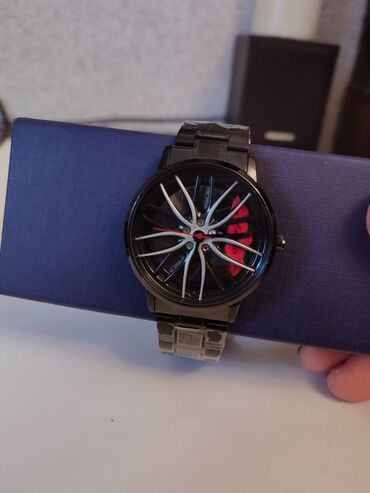электронные часы браслет: Совершенно новые, в пленке. в комплекте приспособления для уратия