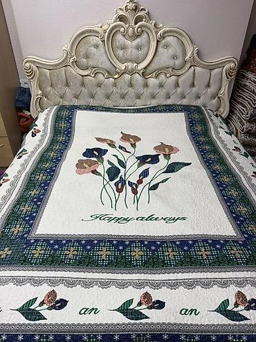 Двуспальная кровать, Б/у, С мягким изголовьем, длина - 230 см