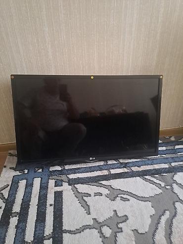 LG LED televizor - Ekran: təxminən 32–37 düym arası diaqonal (şəkilə