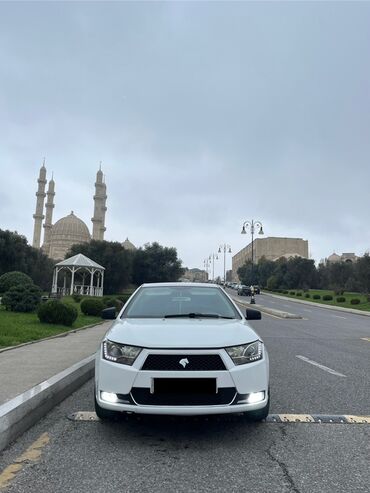 Iran Khodro: Iran Khodro : 1.7 l | 2018 il 299000 km Sedan — 1