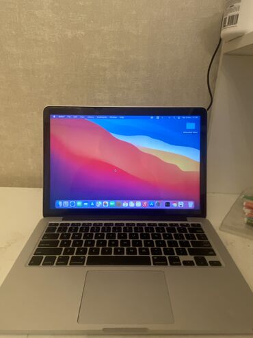 Apple MacBook: İşlənmiş Apple MacBook, 15.4 ", Intel Core i3, 256 GB, Ödənişli çatdırılma