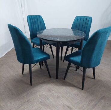Setovi stolova i stolica: Cena kompleta 💵💸 🔹Stolica 🔹Boja -Zelena 🔹Materijal-metalni ram — 16