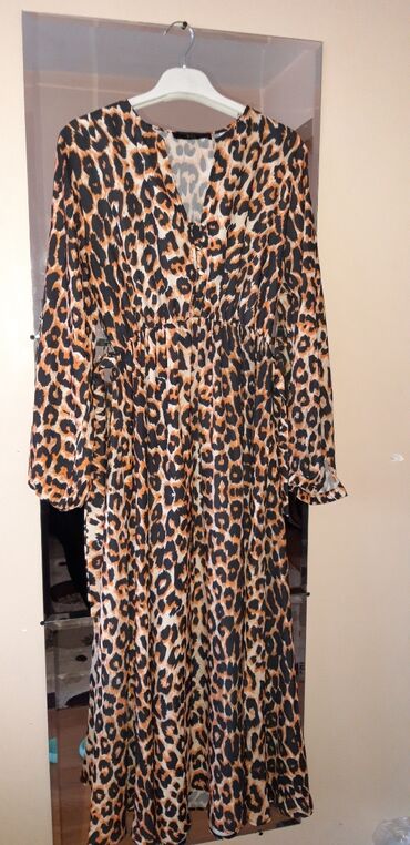 шелковое платье zara: Продаю ♥️ леопардовое шелковые платье 
производство: Турция