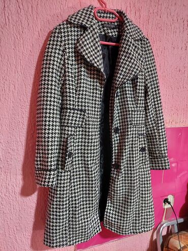 Kaputi: Prelep kaput marke Terranova, velicina S, postavljen. Malo nosen, kao — 2