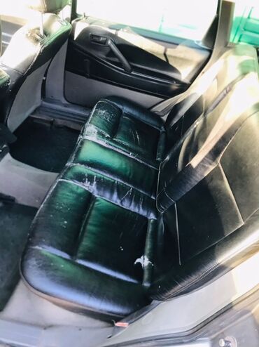 Volkswagen: Volkswagen Passat: 1989 г., 1.8 л, Механика, Бензин, Универсал — 2