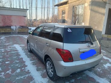 Toyota: Toyota ist: 2005 г., 1.3 л, Вариатор, Бензин, Хэтчбэк