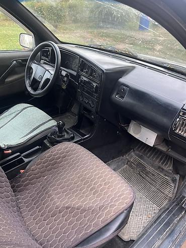 Volkswagen: Volkswagen Passat Variant: 1989 г., 1.8 л, Механика, Бензин, Универсал — 3