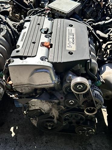 Двигатель Honda i-VTEC DOHC (серия K20/K24, надпись i-VTEC на крышке)