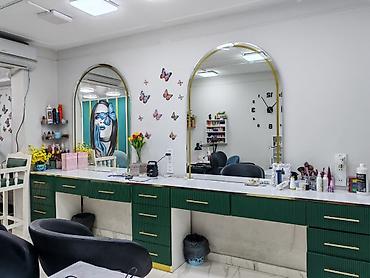 inci mebel salonu: Gözəllik studiyası üçün tam təchiz olunmuş vizaj və saç-stil zona — 1