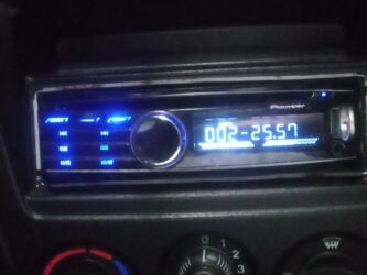 автомагнитола с экраном: Pioneer 8300magnitolahec bir problemi yoxtu,unvan garacxur