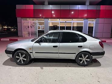 Toyota: Toyota Corolla: 1998 г., 1.3 л, Механика, Бензин, Хэтчбэк — 3