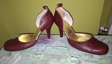 Salonke: Salonke, 40 — 4