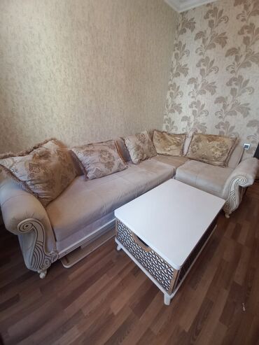 Seyflər: Künc divan, İşlənmiş, Açılan, Bazalı, Çatdırılma yoxdur