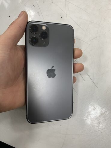 Apple iPhone: IPhone 11 Pro, Б/у, 64 ГБ, Защитное стекло, Чехол, 77 %